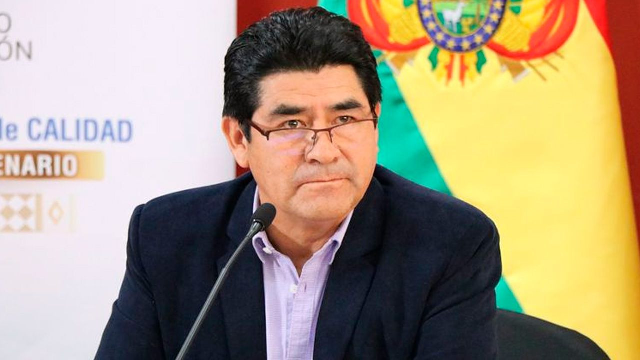 http://www.redpat.tv//uploads/Gobierno_instruye_control_del_carnet_de_vacunacion_en_colegios_para_frenar_el_brote_de_sarampion_fcda69d1a9.jpg