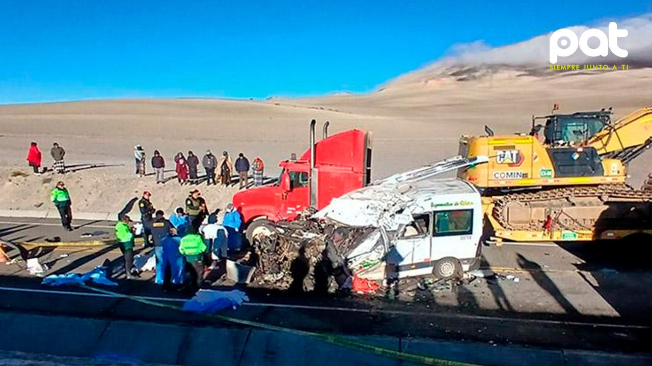 http://www.redpat.tv//uploads/Tragedia_en_carretera_Binacional_Moquegua_Puno_deja_14_muertos_entre_ellos_musicos_bolivianos_3e56651071.jpg