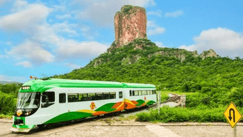 Vuelve tren de pasajeros a la Chiquitanía tras seis años