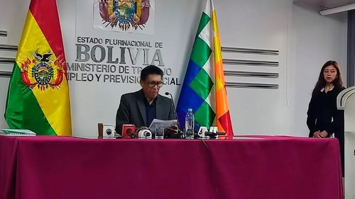 Ministro Morales explica cambios en feriados para impulsar el turismo