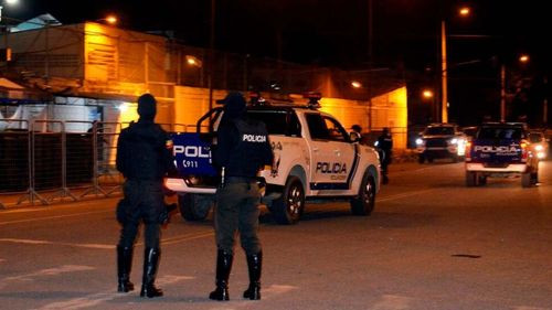 Ecuador vuelve al encierro nocturno ante violencia criminal