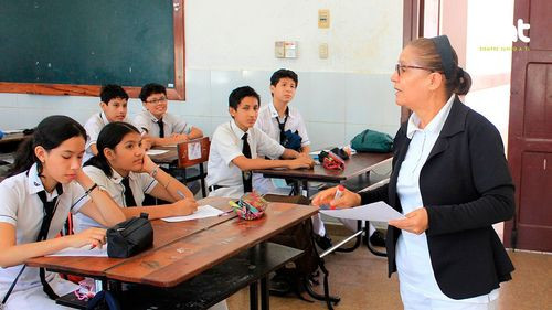 Estudiantes de Santa Cruz y La Paz retoman su horario normal de clases