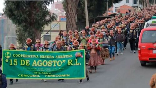 Cooperativistas entregan pliego petitorio y piden audiencia con el presidente Arce