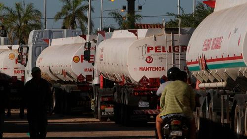 Chofer boliviano muere esperando cargar diésel en Paraguay