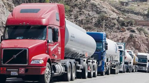Empresario Pablo Camacho denuncia contrabando de diésel en cisternas y advierte impacto económico