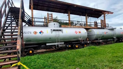 YPFB reanuda transporte de combustible por tren