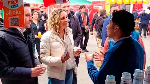Feria “Bolivia Produce” abre en El Alto con participación de la primera dama