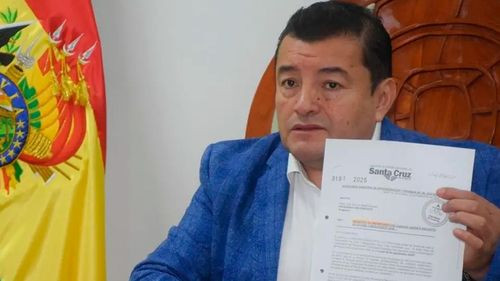 Vocero asegura que auto constitucional anula arraigo contra Jhonny Fernández