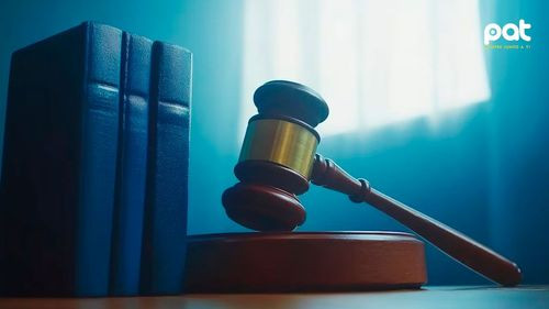 Fiscal general de Florida propone centro de detención migratoria rodeado de caimanes y pitones