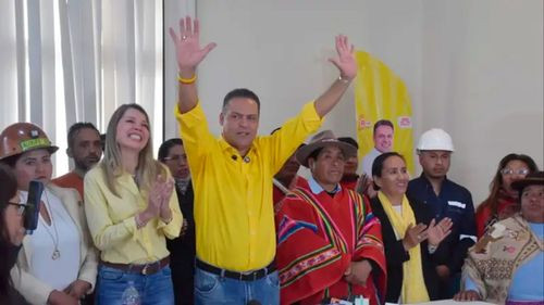 El TSE proclama a Luis Revilla como gobernador tras el retiro de NGP