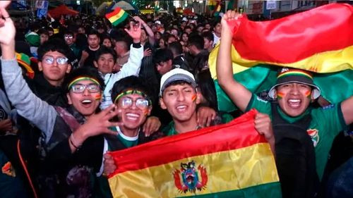 Instalarán pantallas gigantes en La Paz para alentar a la Verde