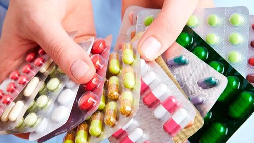 Producción nacional de medicamentos cae más del 30% por falta de dólares