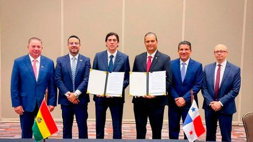 Bolivia firma acuerdo con Panamá y amplía su conectividad aérea internacional