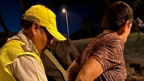 Bombero es aprehendido por atropellar a tres peatones en Santa Cruz