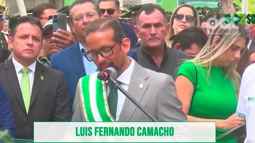 Camacho en el aniversario cruceño: “Me comprometo a trabajar incansablemente por el bien de Santa Cruz”