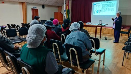 Capacitan en bioseguridad al personal de limpieza del Hospital Municipal Corea
