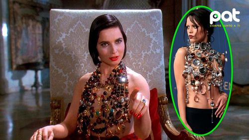 Jenna Ortega rinde homenaje a los 90 con un atrevido look en los Emmy 2025