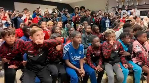 Évreux celebra a su héroe: la emoción de los niños por el Balón de Oro de Dembelé