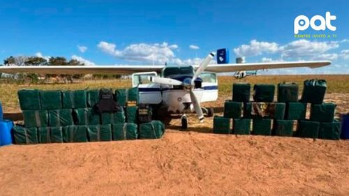 Interceptan avioneta con matrícula falsa y una tonelada de cocaína procedente de Bolivia en Brasil