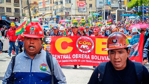 Gobierno de Arce entregó 79 vehículos y otros bienes a sindicatos, según viceministro