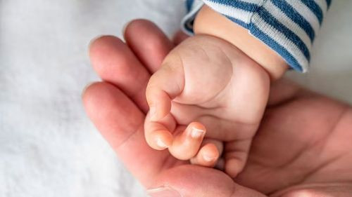 Bebé muere en Pucarani tras ser llevado a un curandero; investigan el caso