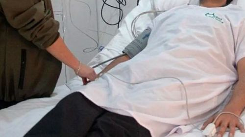 Profesor es apuñalado por estudiante tras reunión por su rendimiento escolar