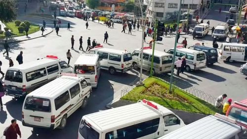 Choferes de La Paz exigen renuncias de autoridades y anuncian paro por problemas con el combustible