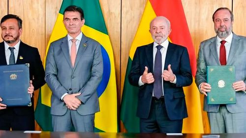 Lula plantea ampliar inversiones gasíferas con Bolivia tras diálogo con Paz