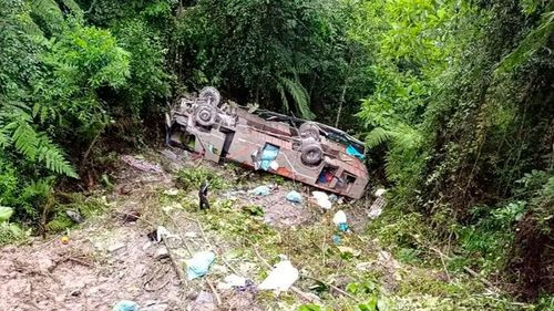 Tragedia en Apolo deja al menos seis fallecidos y más de diez heridos tras embarrancamiento de bus