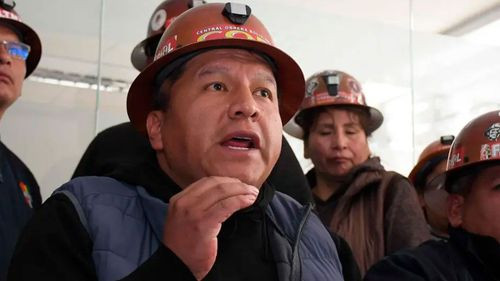 Mario Argollo llega al BCB para participar en el diálogo con el gobierno