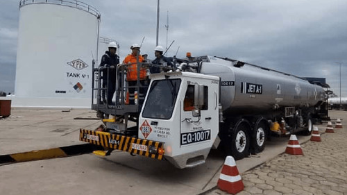 Imagen de YPFB implementa en Viru Viru moderna unidad que puede suministrar 800 gal/min de Jet Fuel 