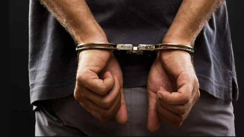 Menor que huyó tras robar los ahorros de su madre es hallado con una dama de compañía