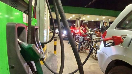Escasez de gasolina especial agrava el abastecimiento en varias ciudades del país