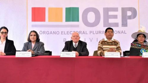 En medio de acusaciones sobre guerra sucia, el TSE sesiona este miércoles para definir la sede de los debates