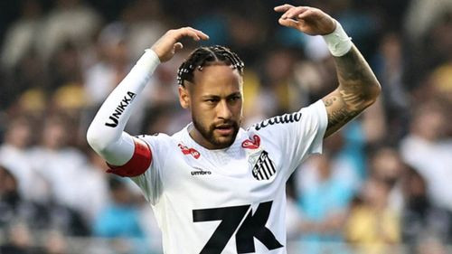 Neymar sufre nueva lesión con Santos y se pierde clásico ante Sao Paulo