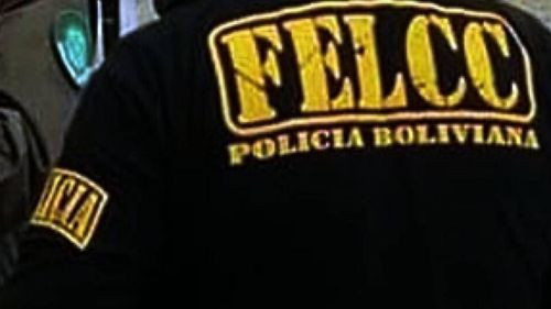 Liberan al padre del menor que llevó un arma a su colegio, pero deberá asistir a terapia junto a su hijo