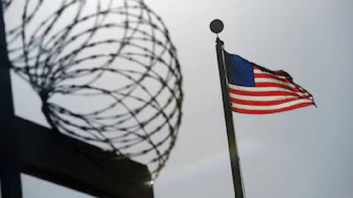 La Marina de EE.UU. evacúa familias de Guantánamo ante la amenaza del huracán Melissa