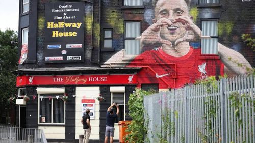 Mural en Anfield honra la memoria de Diogo Jota
