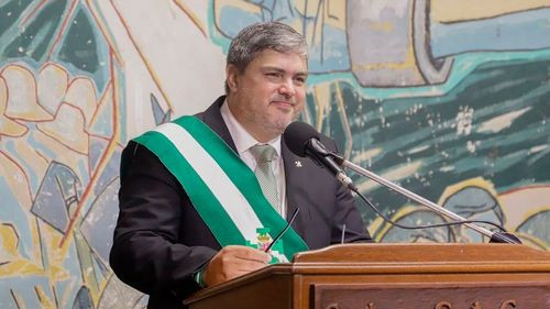 Larach ausente en caravana por Camacho, pero llama a no olvidar su aprehensión