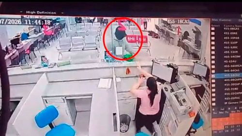 Atracadores armados roban cerca de Bs 20 mil de una entidad financiera en Equipetrol