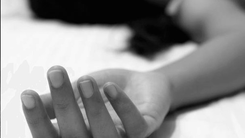 Tragedia en la colorada: hallan sin vida a una mujer dentro de un alojamiento; su pareja es el principal sospechoso