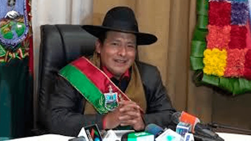 Ex candidata denuncia violencia y protestan contra santos quispe en la paz