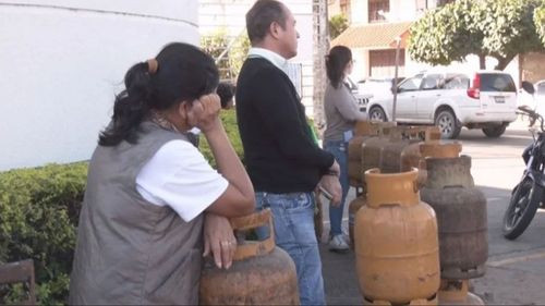 Escasez de GLP afecta a hogares y pequeños negocios en Santa Cruz