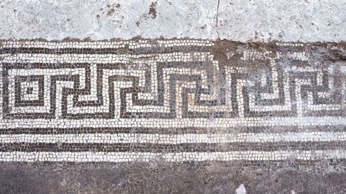 Descubren una lujosa villa romana de la élite tras frenar una excavación ilegal cerca de Roma
