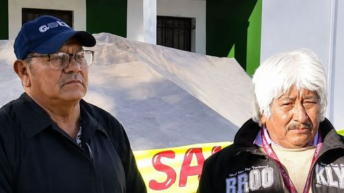 Pacientes renales mantienen vigilia por deuda