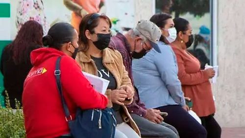 Crecen filas en centros médicos por  brote de chikungunya