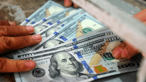 El dólar cae por segundo día consecutivo y se cotiza en Bs 12,04