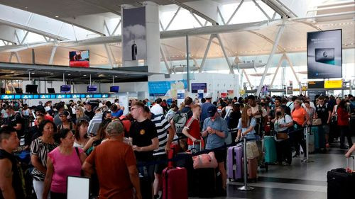 Estados Unidos enfrenta récord de viajes por el 4 de julio con alertas por lluvias y retrasos