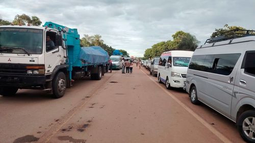 Bloqueos por combustible se expanden a provincias cruceñas