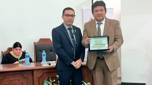 Fiscalía promueve la Ley 1636 sobre protección digital infantil en la UAGRM